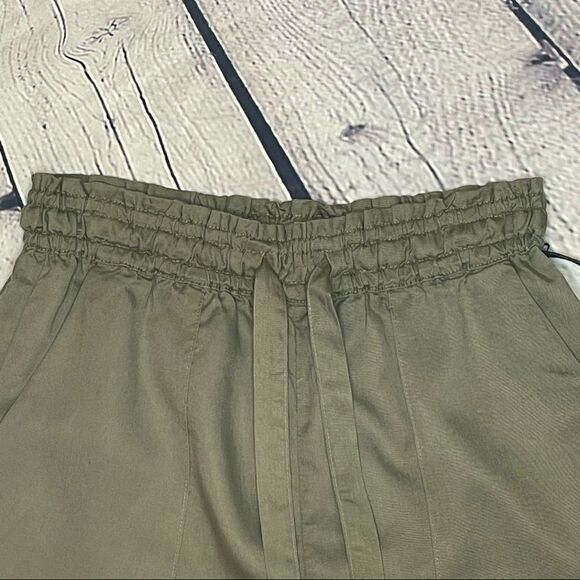 High Waist Shorts - Picture 4 of 8